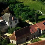Vakantiehuis Domaine Des Ormeaux Ajat